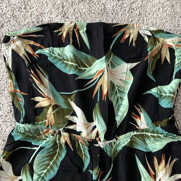 EUC SHEIN Tropical Strapless Romper - Size Medium - Picture 2 of 7